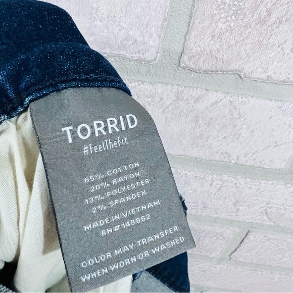Torrid NWT Jegging Supersoft High Rise Jeans in Blue Grotto Wash Size 22 - Picture 10 of 10